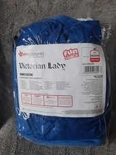 Cappello e donna blu